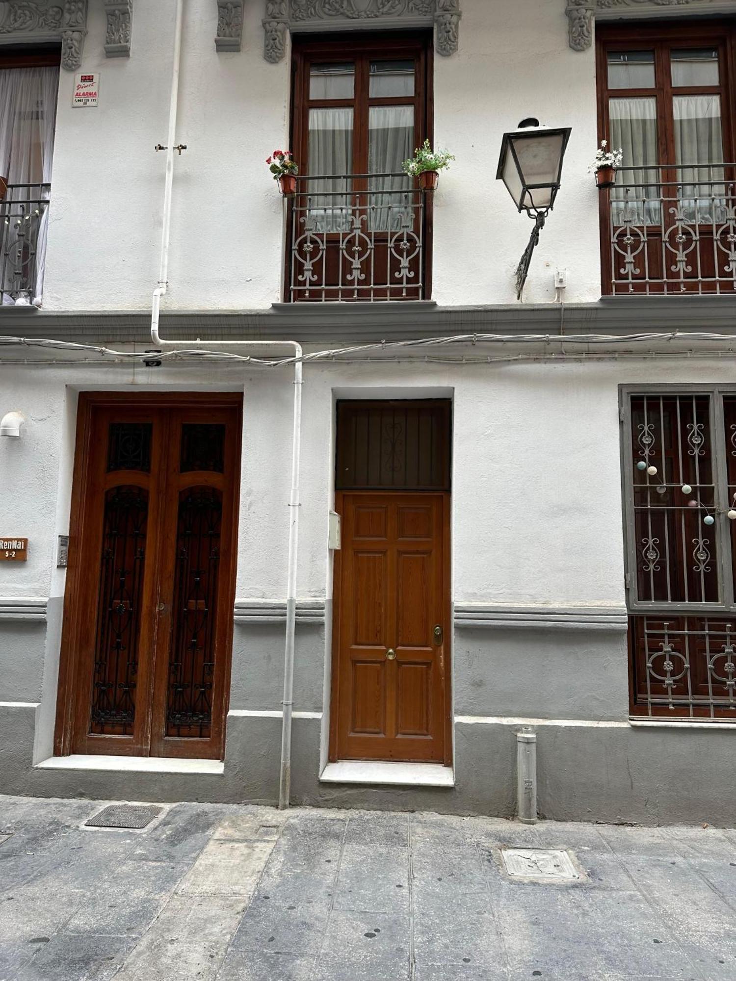 Downtown Valencia Apartment Exterior photo